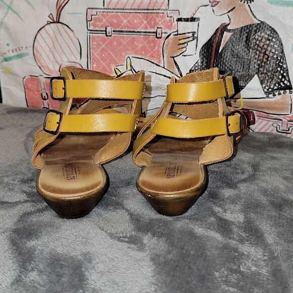 Seychelles Wide Strap Mini Wedge Heel Mustard Color Leather Ankle Sandals Size 6 - Picture 7 of 11